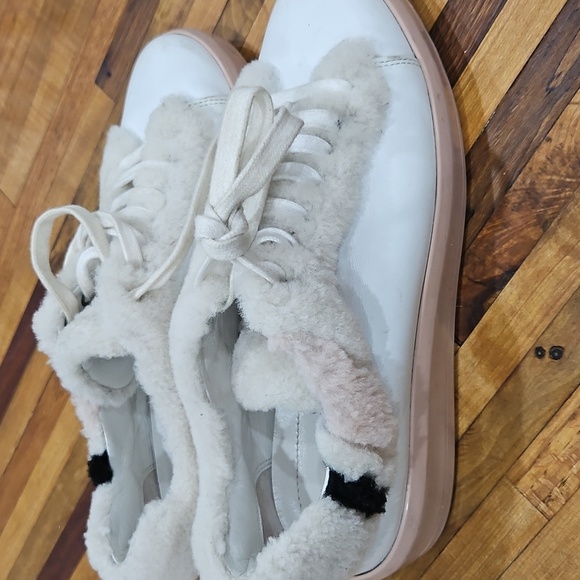 🔥 PRADA White Shearling Leather Sneakers – Size 37 (US 6.5-7) 🔥 - Picture 5 of 11